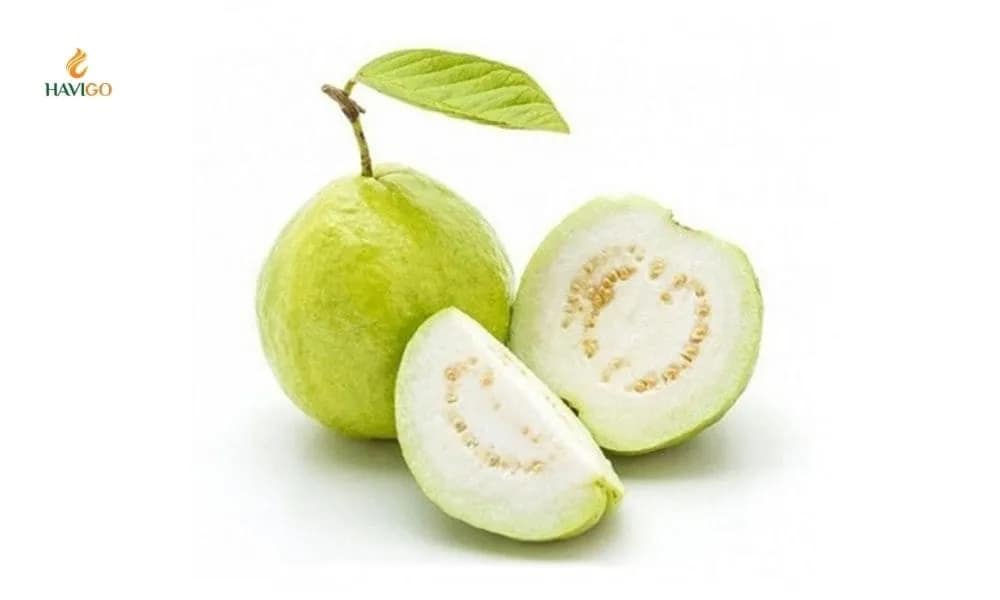 fresh-green-fruit-in-hand